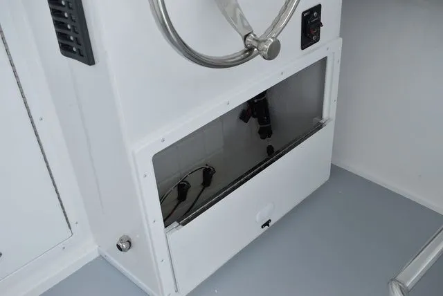 Slide: The Image of Steiger Craft 255 Miami 2025 - 31