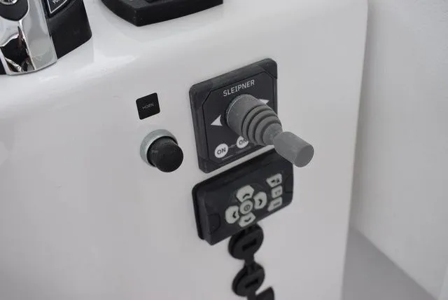 Slide: The Image of Steiger Craft 255 Miami 2025 - 38