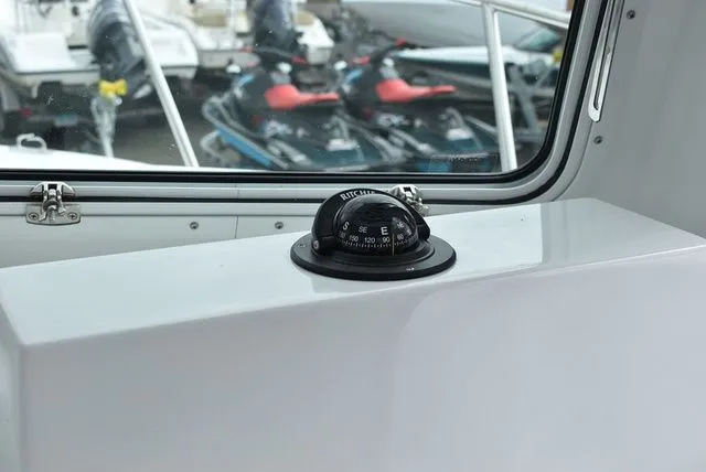 Slide: The Image of Steiger Craft 255 Miami 2025 - 41