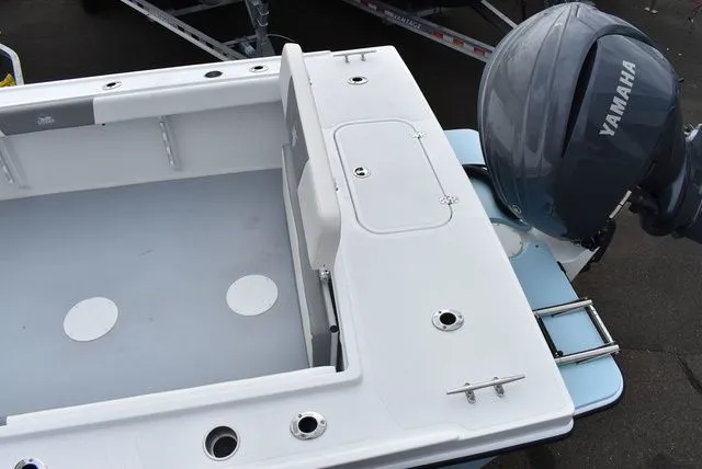 Slide: The Image of Steiger Craft 255 Miami 2025 - 8