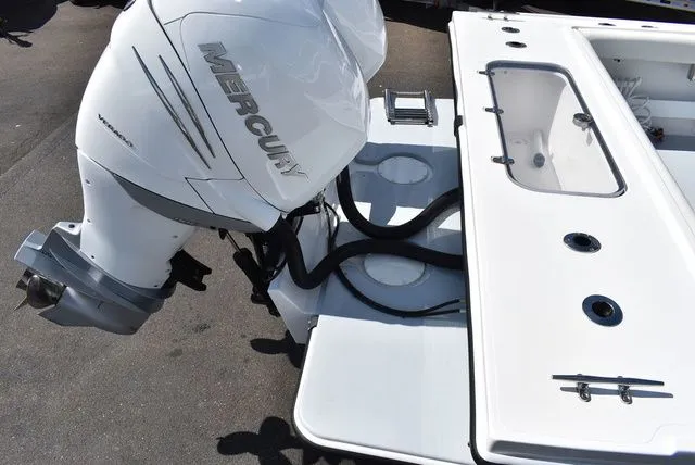 Slide: The Image of Steiger Craft 31 Miami w/Trailer 2023 - 12