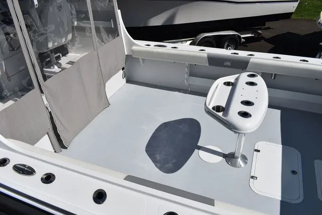 Slide: The Image of Steiger Craft 31 Miami w/Trailer 2023 - 25