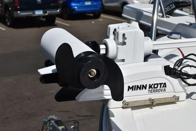 Slide: The Image of Steiger Craft 31 Miami w/Trailer 2023 - 28