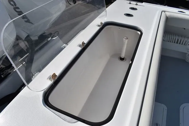 Slide: The Image of Steiger Craft 31 Miami w/Trailer 2023 - 36