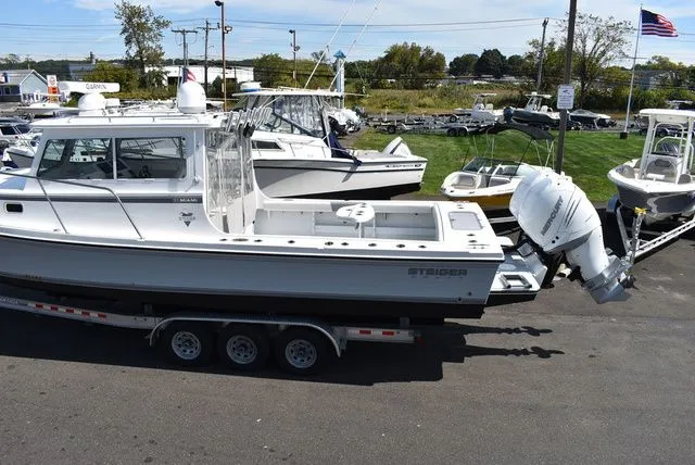 Slide: The Image of Steiger Craft 31 Miami w/Trailer 2023 - 5