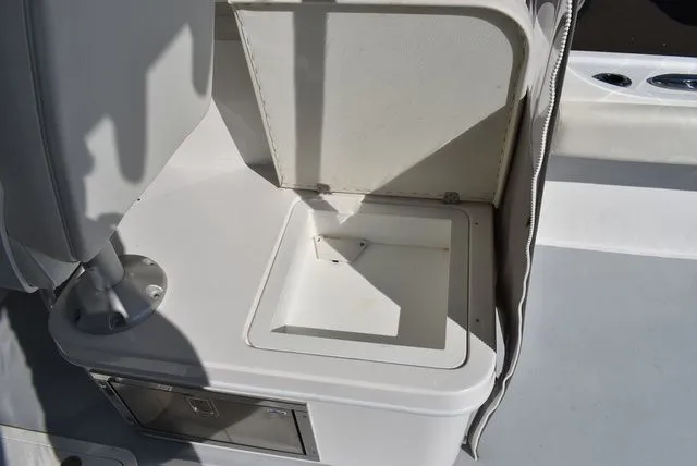 Slide: The Image of Steiger Craft 31 Miami w/Trailer 2023 - 72