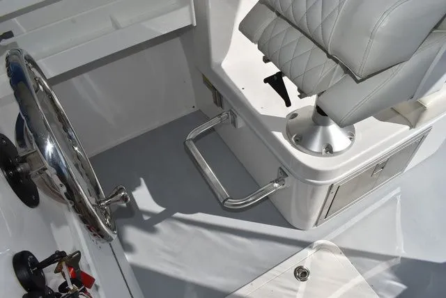 Slide: The Image of Steiger Craft 31 Miami w/Trailer 2023 - 77