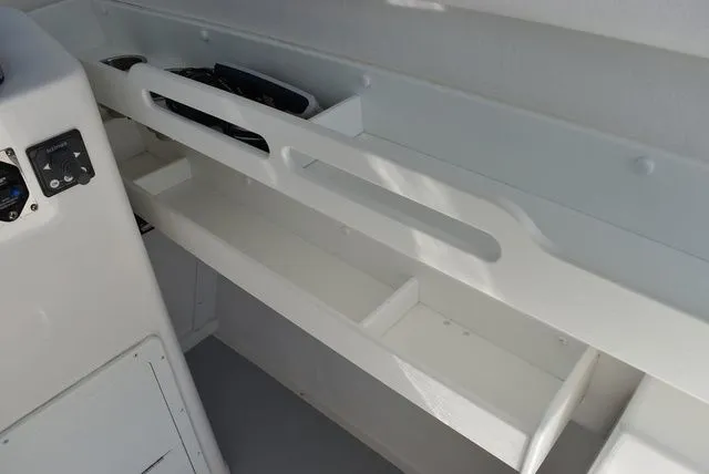 Slide: The Image of Steiger Craft 31 Miami w/Trailer 2023 - 81