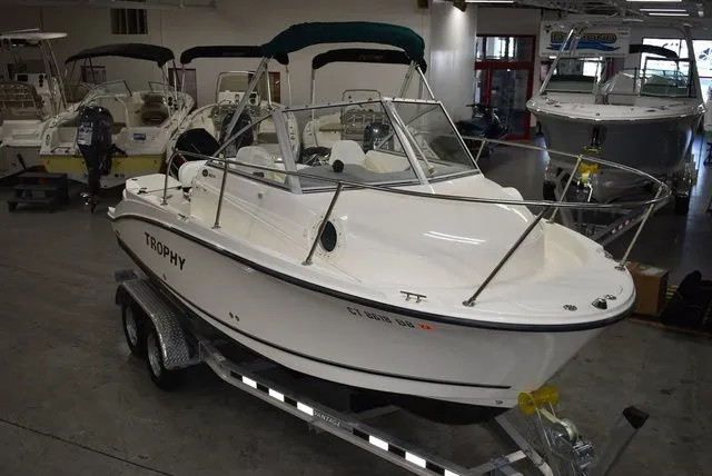 Slide: The Image of Trophy 1902 WA 2006 - 4