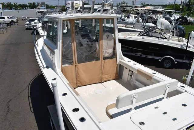 Slide: The Image of Steiger Craft 23 DV Miami 2018 - 22