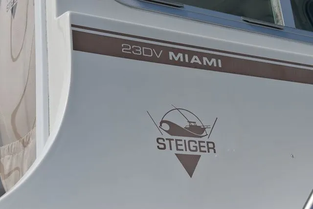 Slide: The Image of Steiger Craft 23 DV Miami 2018 - 6