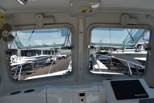 Slide: The Image of Steiger Craft 23 DV Miami 2018 - 62