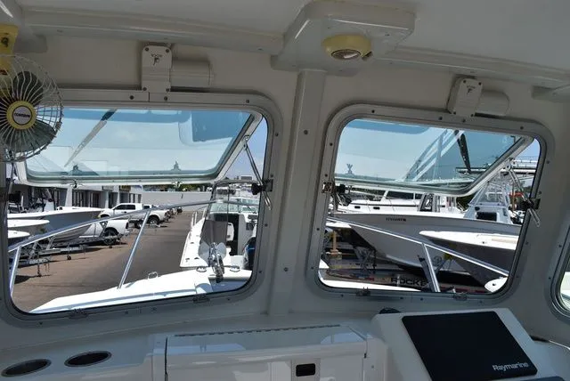 Slide: The Image of Steiger Craft 23 DV Miami 2018 - 65