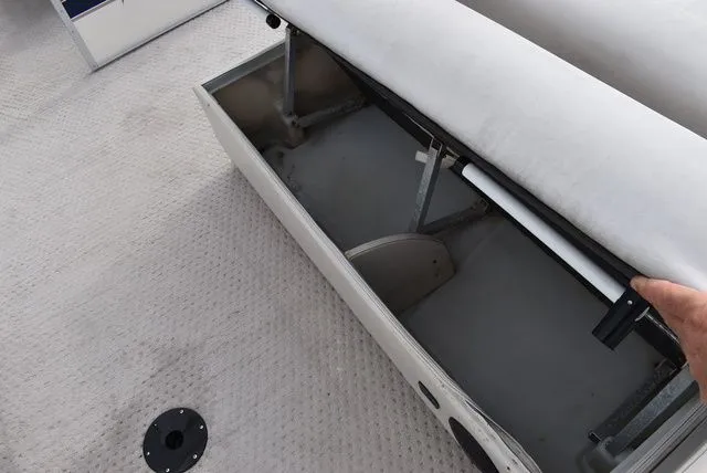 Slide: The Image of Starcraft Stardeck 240 Classic 1997 - 24