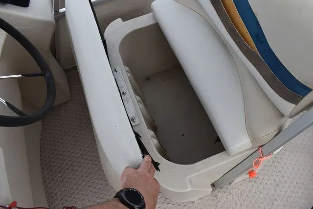 Slide: The Image of Starcraft Stardeck 240 Classic 1997 - 32