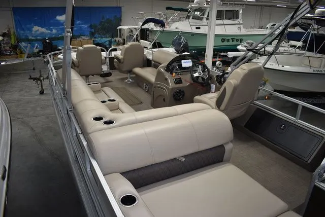 Slide: The Image of Sun Tracker Sportfish 24 XP3 2023 - 16