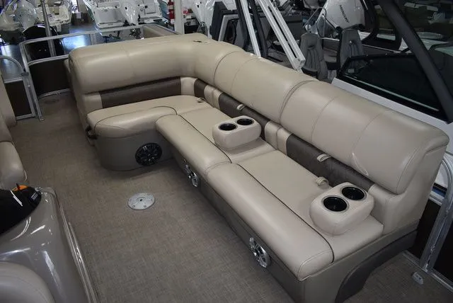 Slide: The Image of Sun Tracker Sportfish 24 XP3 2023 - 43