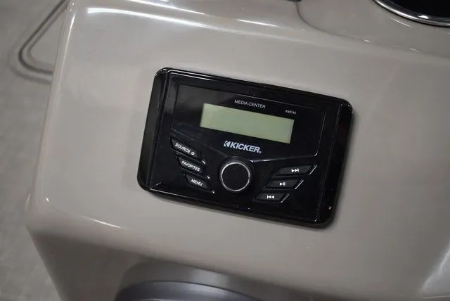 Slide: The Image of Sun Tracker Sportfish 24 XP3 2023 - 56