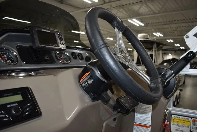 Slide: The Image of Sun Tracker Sportfish 24 XP3 2023 - 59