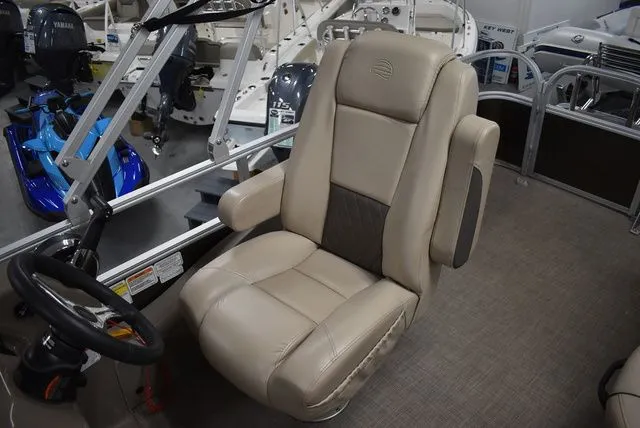 Slide: The Image of Sun Tracker Sportfish 24 XP3 2023 - 63