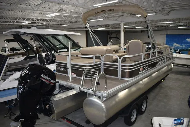 Slide: The Image of Sun Tracker Sportfish 24 XP3 2023 - 8