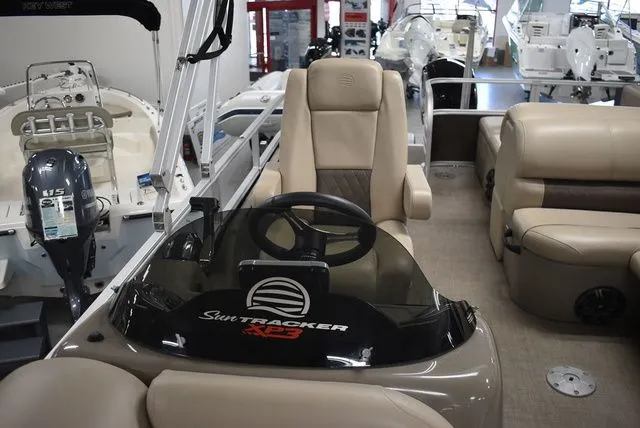 Slide: The Image of Sun Tracker Sportfish 24 XP3 2023 - 80