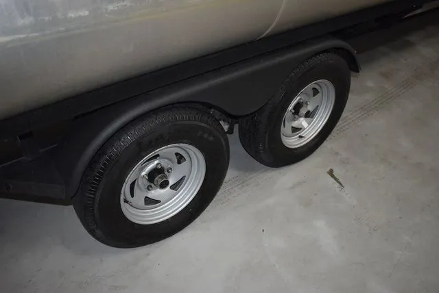 Slide: The Image of Sun Tracker Sportfish 24 XP3 2023 - 98