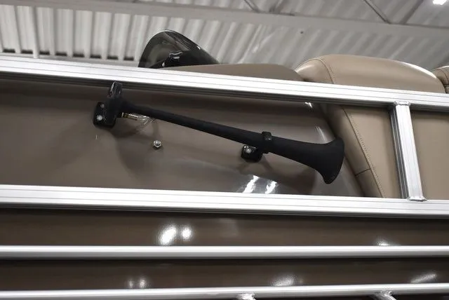 Slide: The Image of Sun Tracker Sportfish 24 XP3 2023 - 99