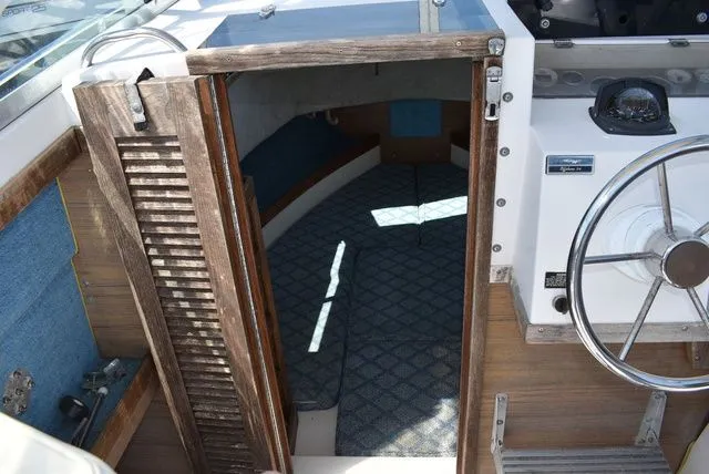 Slide: The Image of Grady-White Offshore 24 1987 - 50