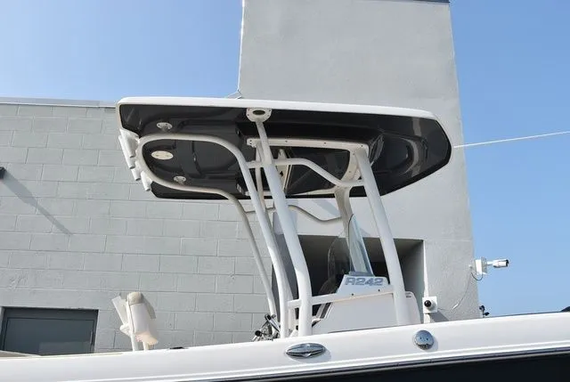 Slide: The Image of Robalo R242 2017 - 2