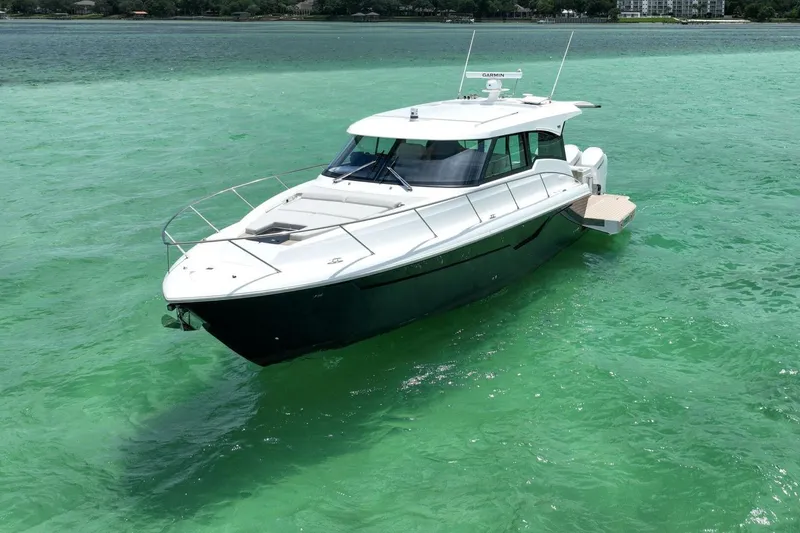 Slide: The Image of 2024 Tiara Yachts 48LE- LADY OGEA- Profile - 40