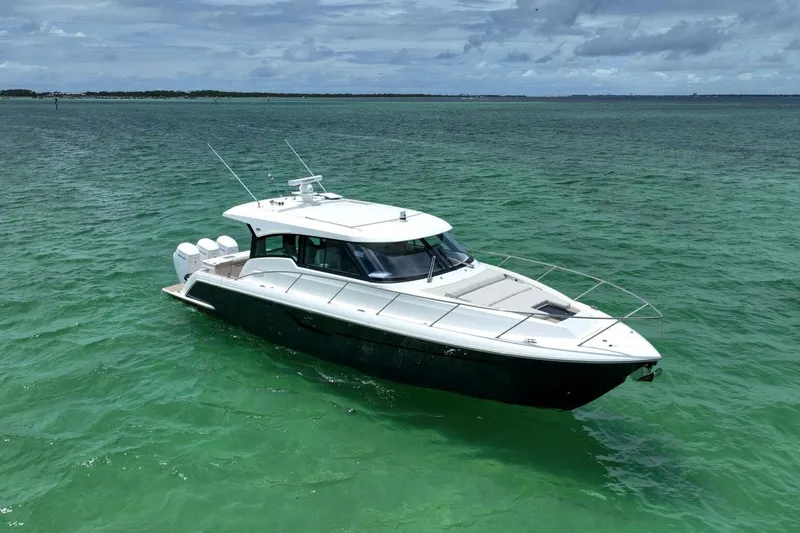 Slide: The Image of 2024 Tiara Yachts 48LE- LADY OGEA- Profile - 45