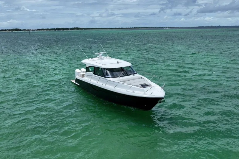 Slide: The Image of 2024 Tiara Yachts 48LE- LADY OGEA- Profile - 46