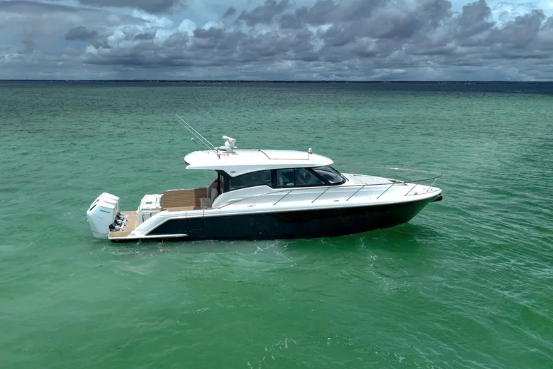 Slide: The Image of 2024 Tiara Yachts 48LE- LADY OGEA- Profile - 48