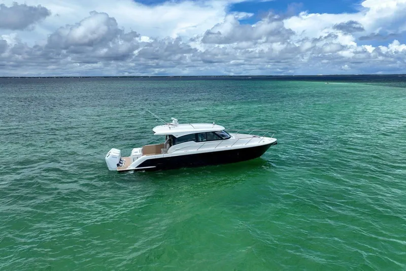 Slide: The Image of 2024 Tiara Yachts 48LE- LADY OGEA- Profile - 50