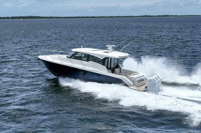 Slide: The Image of 2024 Tiara Yachts 48LE- LADY OGEA- Profile - 60