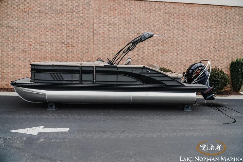 The Image of Bennington 23LSB 2026 - 1