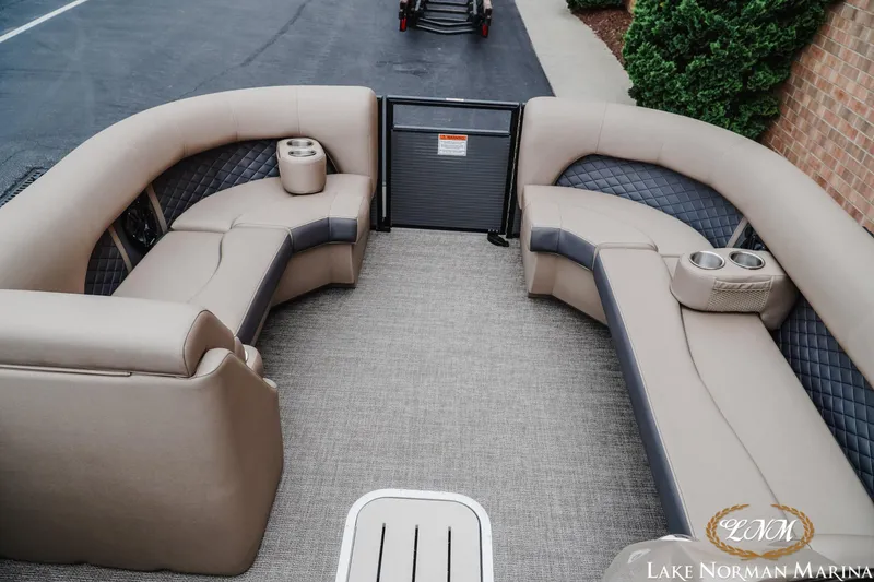 Slide: The Image of Bennington 23LSB 2026 - 10