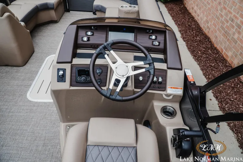 Slide: The Image of Bennington 23LSB 2026 - 9