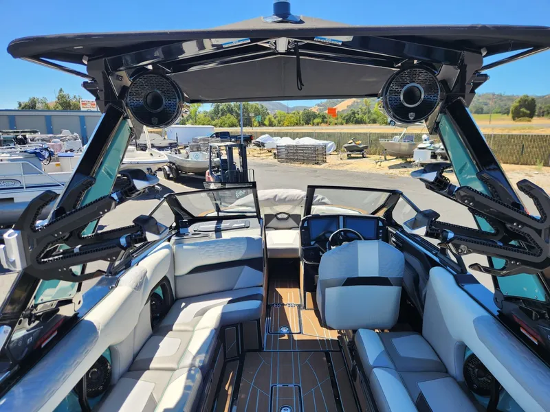 Slide: The Image of Centurion Ri230 2026 - 12