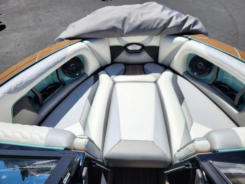 Slide: The Image of Centurion Ri230 2026 - 14