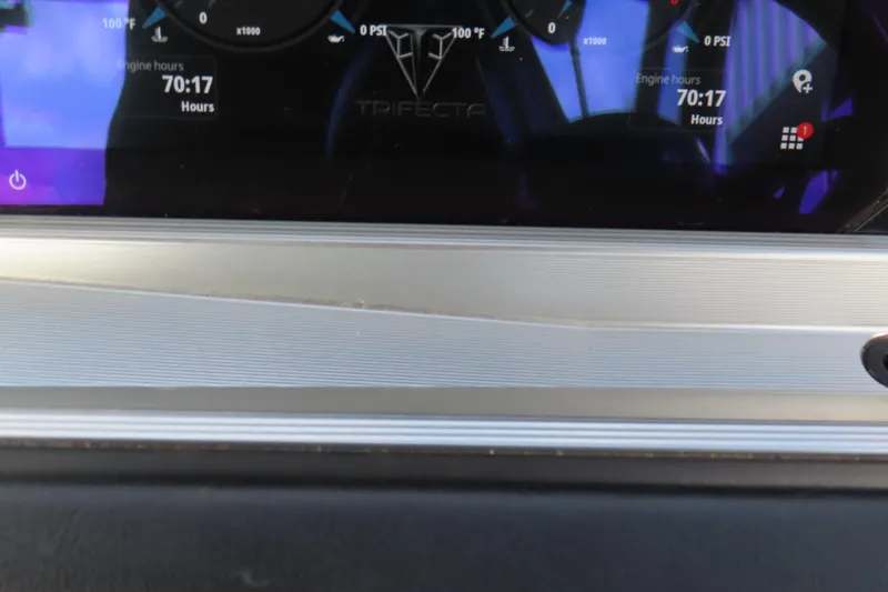 Slide: The Image of Dashboard of 2024 Trifecta 25Sport RF9 DC 3.0 Plus with digital display. - 23