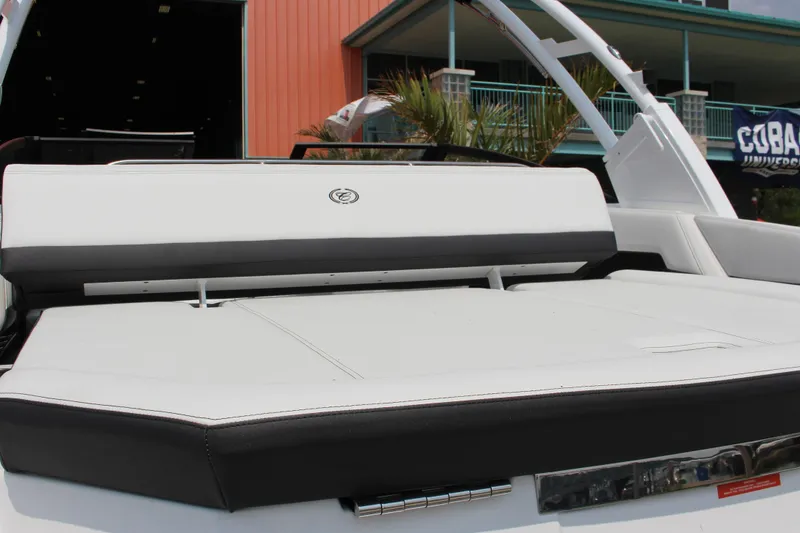 Slide: The Image of 2025 Cobalt R4 boat with sleek white seating and modern design. - 10