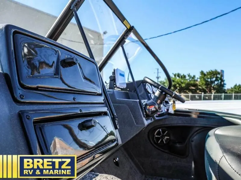 Slide: The Image of Targa V-18 WT 2026 - 9