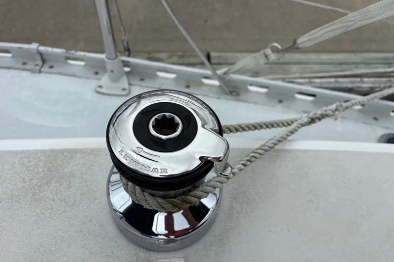 Slide: The Image of Close-up of a Lewmar winch on a 1988 J Boats J/28 sailboat. - 15