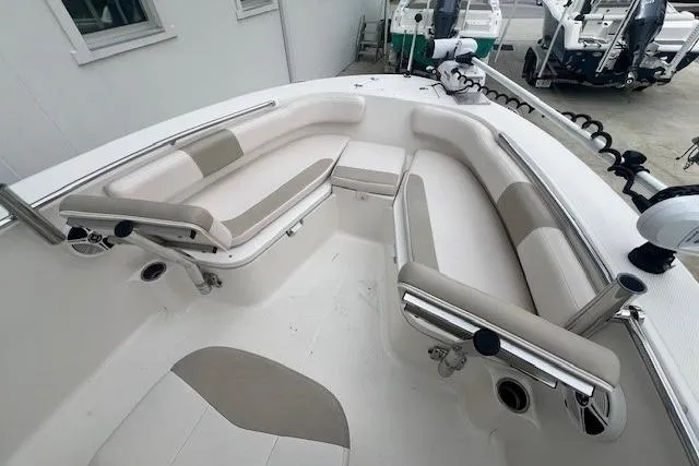 Slide: The Image of 2017 Robalo R200 Center Console boat with spacious seating and modern design. - 14