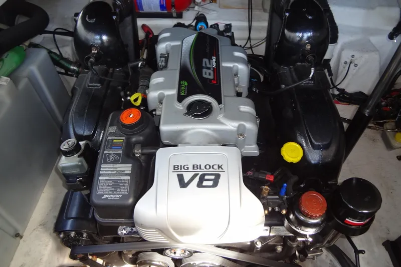 Slide: The Image of Engine of 2017 Sea Ray Sundancer 280, featuring a powerful Big Block V8. - 42