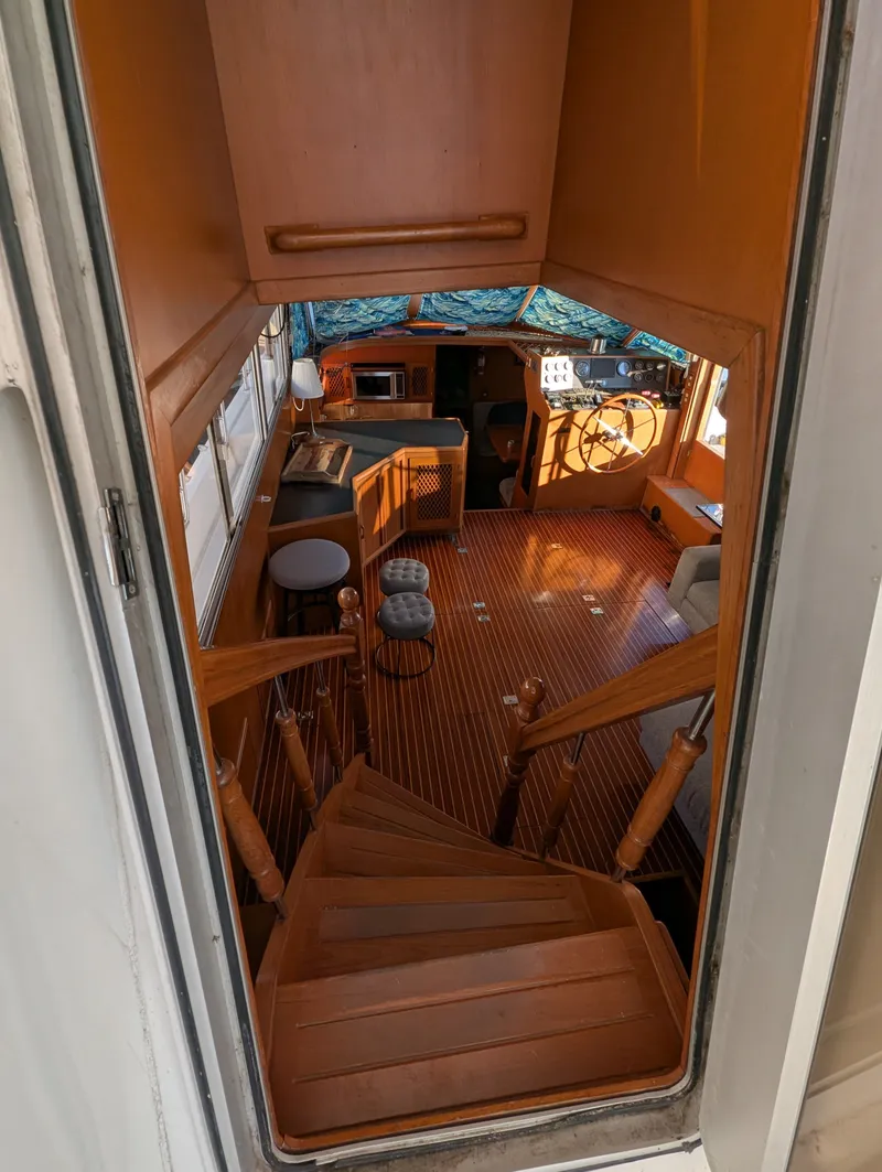 Slide: The Image of Hi-Star 48 Sundeck 1987 - 53