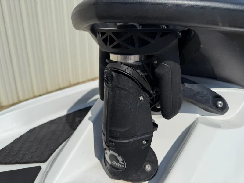 Slide: The Image of Sea-Doo GTX 155 2015 - 11