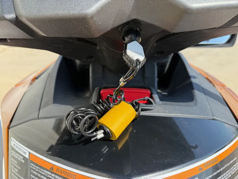 Slide: The Image of Sea-Doo GTX 155 2015 - 13